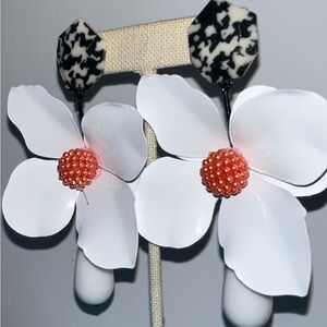 Flower Charm Drop Earrings (white) NWOT